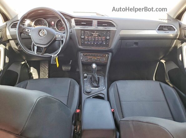 3VV2B7AX2JM170884 2018 VOLKSWAGEN TIGUAN Черный Вид панели приборов