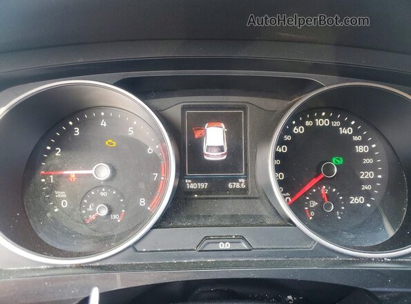 3VV2B7AX2JM185420 2018 VOLKSWAGEN TIGUAN Gray 