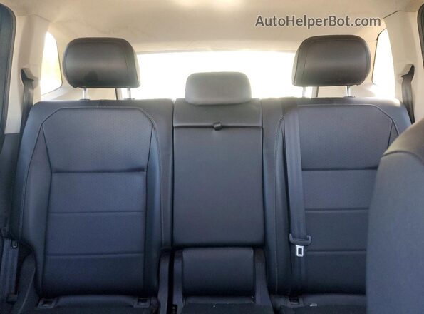 3VV2B7AX2JM185420 2018 VOLKSWAGEN TIGUAN Gray 