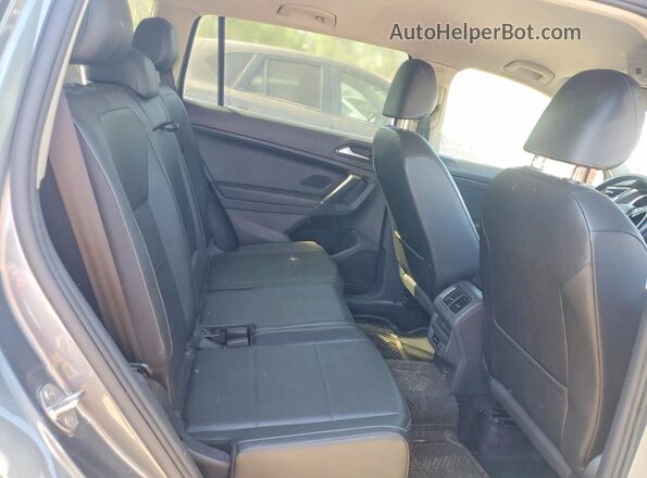 3VV2B7AX2JM185420 2018 VOLKSWAGEN TIGUAN Gray 