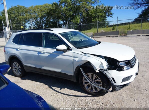 3VV2B7AX2KM045689 2019 VOLKSWAGEN TIGUAN White Vista interior trasera