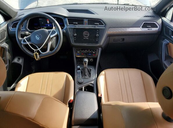 3VV2B7AX2NM006671 2022 VOLKSWAGEN TIGUAN Серый Вид панели приборов