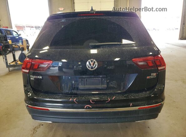 3VV2B7AX3JM196989 2018 VOLKSWAGEN TIGUAN Black Widok z tyłu