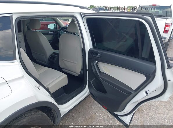 3VV2B7AX3JM217808 2018 VOLKSWAGEN TIGUAN White Вид наклейки з VIN-кодом