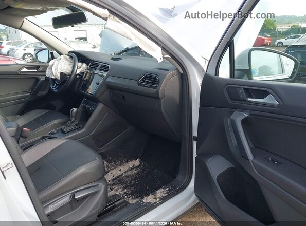 3VV2B7AX3KM004083 2019 VOLKSWAGEN TIGUAN White Front interior view