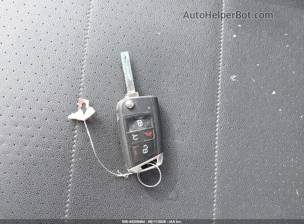 3VV2B7AX3KM004083 2019 VOLKSWAGEN TIGUAN White Dashboard view