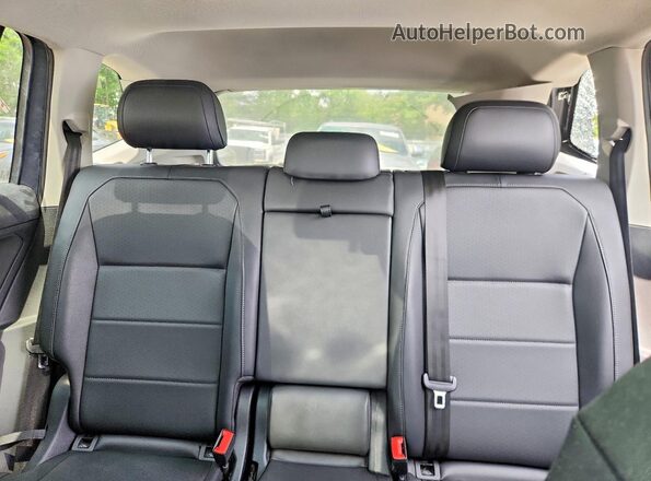 3VV2B7AX3KM077860 2019 VOLKSWAGEN TIGUAN Gray Вид задніх сидінь
