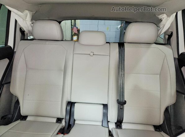 3VV2B7AX3KM185671 2019 VOLKSWAGEN TIGUAN White Rear seats view