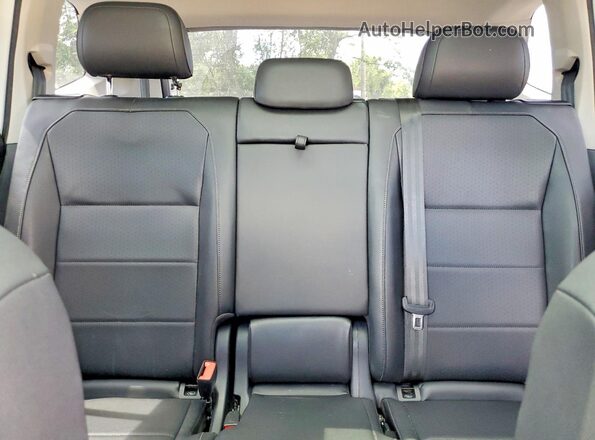 3VV2B7AX3LM071638 2020 VOLKSWAGEN TIGUAN White უკანა სავარძლების ხედი