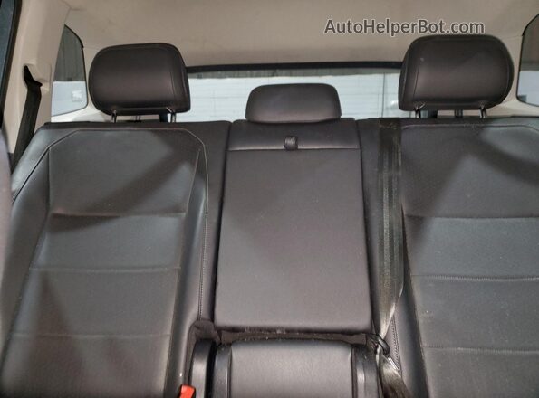 3VV2B7AX3LM135502 2020 VOLKSWAGEN TIGUAN Green Հետևի նստատեղերի տեսք