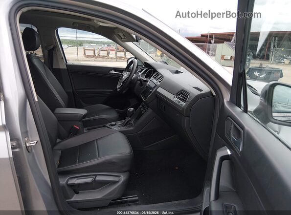 3VV2B7AX3MM078400 2021 VOLKSWAGEN TIGUAN Blue Vista interior delantera