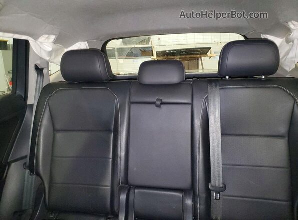 3VV2B7AX3MM102002 2021 VOLKSWAGEN TIGUAN Gray Vista de los asientos traseros