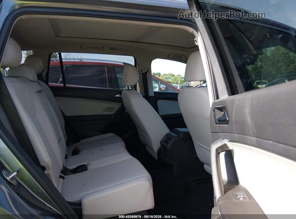 3VV2B7AX4JM030593 2018 VOLKSWAGEN TIGUAN Gray VIN կոդի պիտակի տեսք