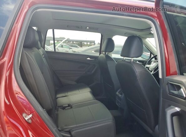 3VV2B7AX4JM171180 2018 VOLKSWAGEN TIGUAN Burgundy 