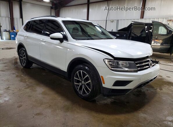 3VV2B7AX4JM192675 2018 VOLKSWAGEN TIGUAN White Przód prawy