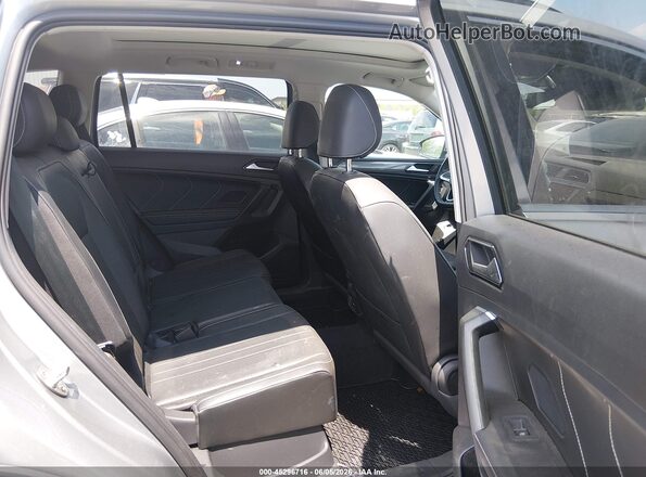 3VV2B7AX4NM026646 2022 VOLKSWAGEN TIGUAN Gray Vista de la etiqueta del VIN