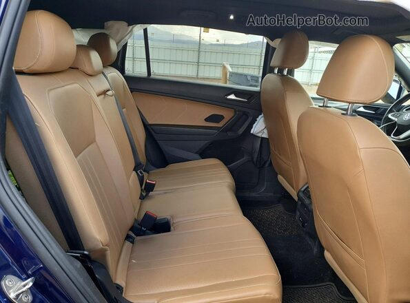 3VV2B7AX4NM039395 2022 VOLKSWAGEN TIGUAN Blue უკანა სავარძლების ხედი