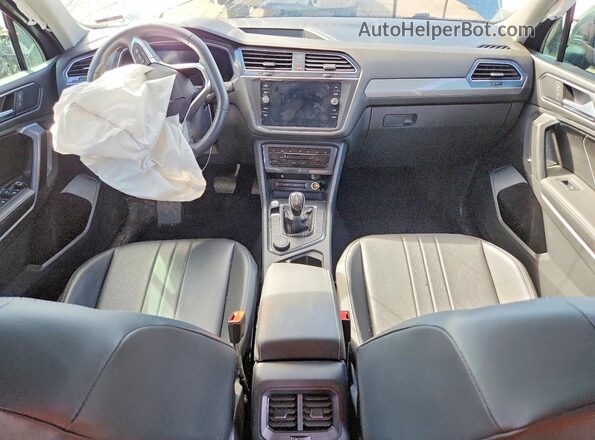 3VV2B7AX4PM065871 2023 VOLKSWAGEN TIGUAN Gray Widok deski rozdzielczej
