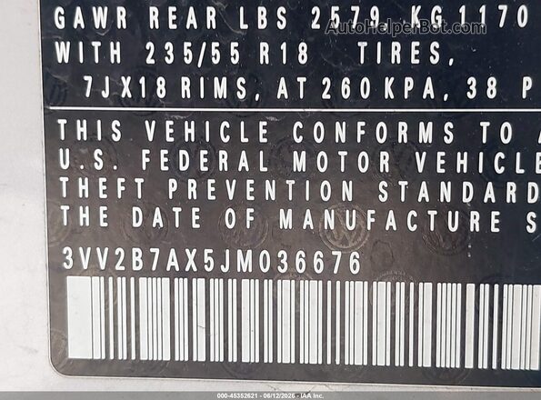 3VV2B7AX5JM036676 2018 VOLKSWAGEN TIGUAN Light Blue Engine compartment view
