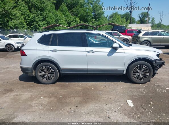 3VV2B7AX5JM036676 2018 VOLKSWAGEN TIGUAN Light Blue Rear interior view