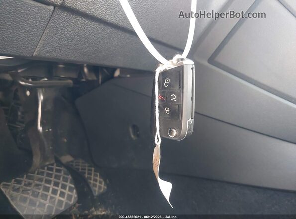 3VV2B7AX5JM036676 2018 VOLKSWAGEN TIGUAN Light Blue Dashboard view