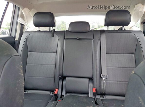 3VV2B7AX5JM069760 2018 VOLKSWAGEN TIGUAN Silver Vista de los asientos traseros