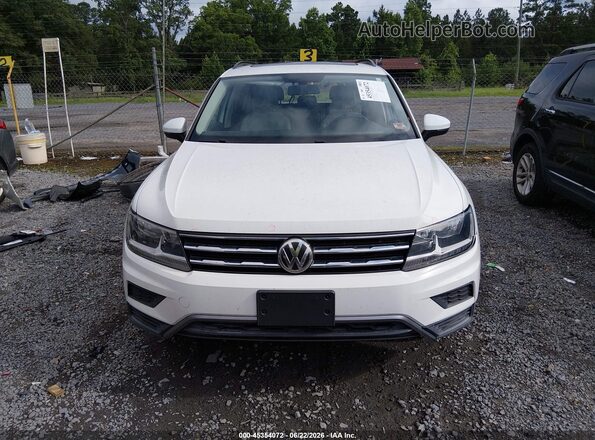 3VV2B7AX5JM160978 2018 VOLKSWAGEN TIGUAN White Widok wnętrza z tyłu
