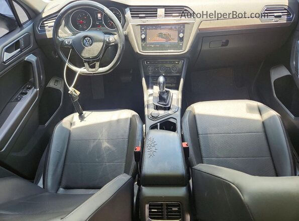 3VV2B7AX5JM197013 2018 VOLKSWAGEN TIGUAN Silver 