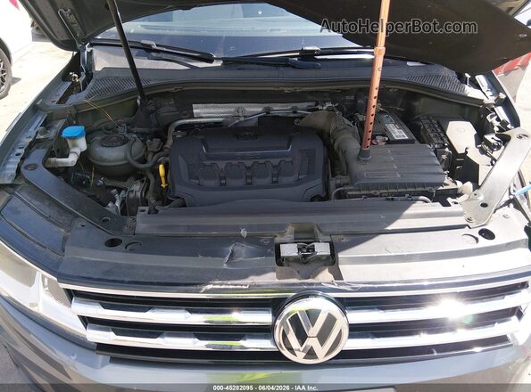 3VV2B7AX5KM017174 2019 VOLKSWAGEN TIGUAN Gray Rear view