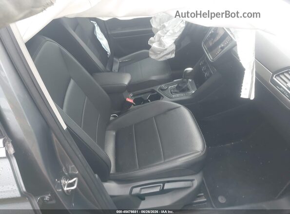 3VV2B7AX5KM042902 2019 VOLKSWAGEN TIGUAN Серый Вид салона спереди