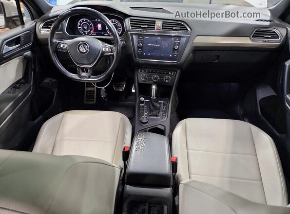 3VV2B7AX5KM058680 2019 VOLKSWAGEN TIGUAN Silver Առջևի վահանակի տեսք