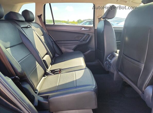 3VV2B7AX5KM129506 2019 VOLKSWAGEN TIGUAN Gray Widok wnętrza z tyłu