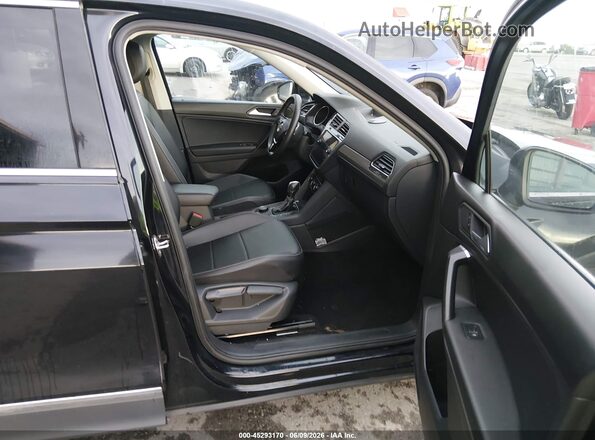 3VV2B7AX5MM099796 2021 VOLKSWAGEN TIGUAN Black Front interior view