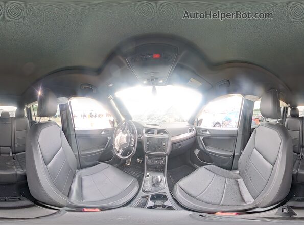 3VV2B7AX5MM121912 2021 VOLKSWAGEN TIGUAN Black 360 interior view
