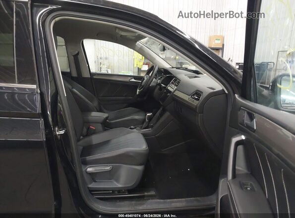 3VV2B7AX5NM032035 2022 VOLKSWAGEN TIGUAN Black Սալոնի դիմացի տեսք