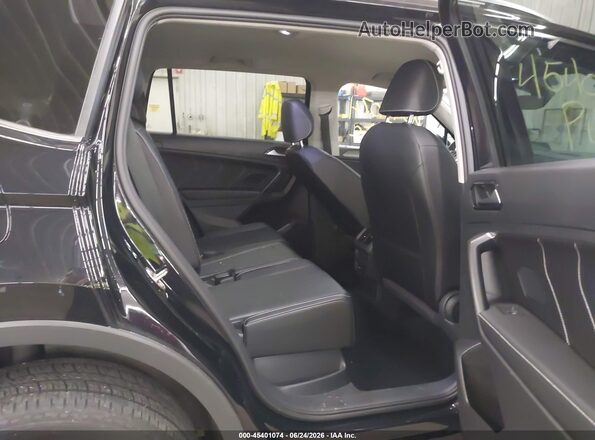 3VV2B7AX5NM032035 2022 VOLKSWAGEN TIGUAN Black VIN կոդի պիտակի տեսք