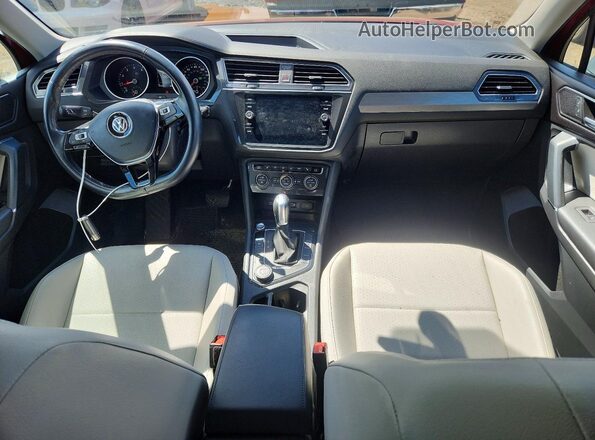 3VV2B7AX6JM068035 2018 VOLKSWAGEN TIGUAN Burgundy 