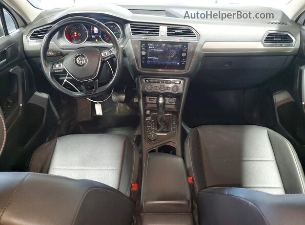 3VV2B7AX6JM100224 2018 VOLKSWAGEN TIGUAN Silver 