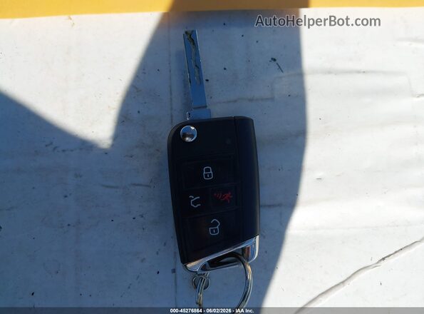 3VV2B7AX6JM137466 2018 VOLKSWAGEN TIGUAN White 