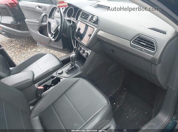 3VV2B7AX6KM004045 2019 VOLKSWAGEN TIGUAN Green წინა სალონის ხედი