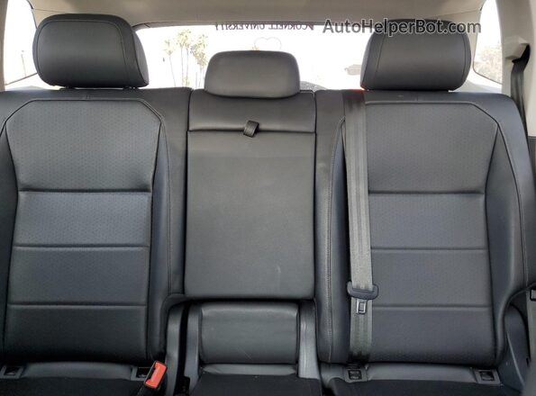 3VV2B7AX6LM142086 2020 VOLKSWAGEN TIGUAN Black Հետևի նստատեղերի տեսք