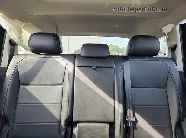3VV2B7AX6MM052714 2021 VOLKSWAGEN TIGUAN Black Вид задніх сидінь