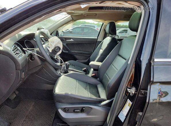 3VV2B7AX6MM052714 2021 VOLKSWAGEN TIGUAN Black Вид салону спереду