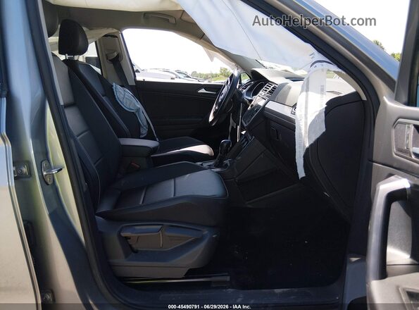3VV2B7AX6MM067424 2021 VOLKSWAGEN TIGUAN Silver Widok wnętrza z przodu