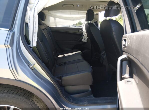 3VV2B7AX6MM067424 2021 VOLKSWAGEN TIGUAN Silver Widok naklejki z numerem VIN