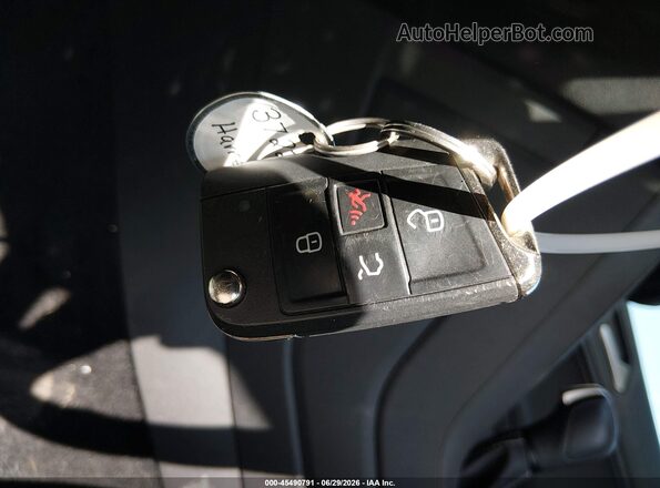 3VV2B7AX6MM067424 2021 VOLKSWAGEN TIGUAN Silver Widok deski rozdzielczej