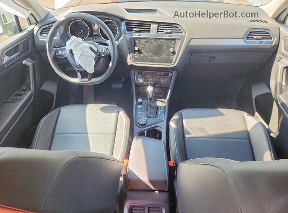 3VV2B7AX6MM157138 2021 VOLKSWAGEN TIGUAN White Dashboard view
