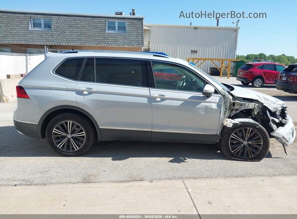3VV2B7AX7JM069520 2018 VOLKSWAGEN TIGUAN White Vista interior trasera