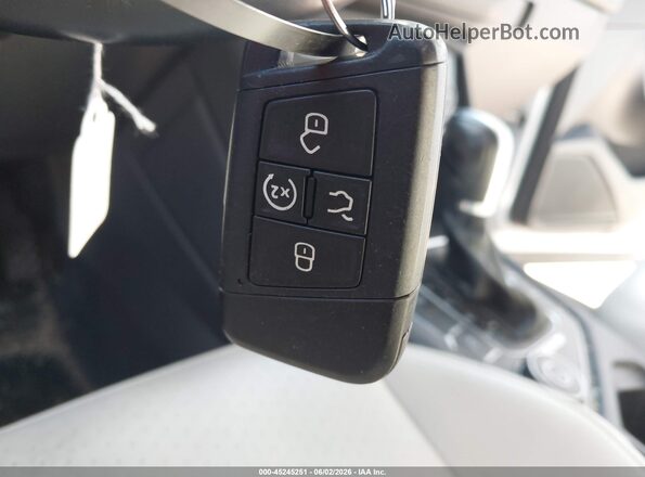 3VV2B7AX7JM069520 2018 VOLKSWAGEN TIGUAN White Vista del salpicadero