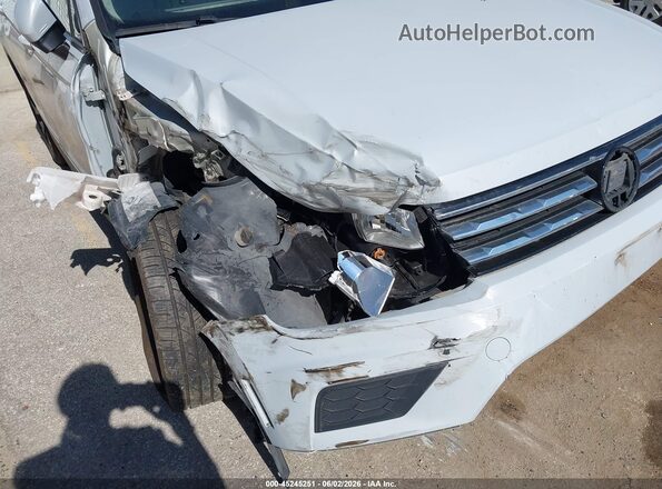 3VV2B7AX7JM069520 2018 VOLKSWAGEN TIGUAN White Vista frontal